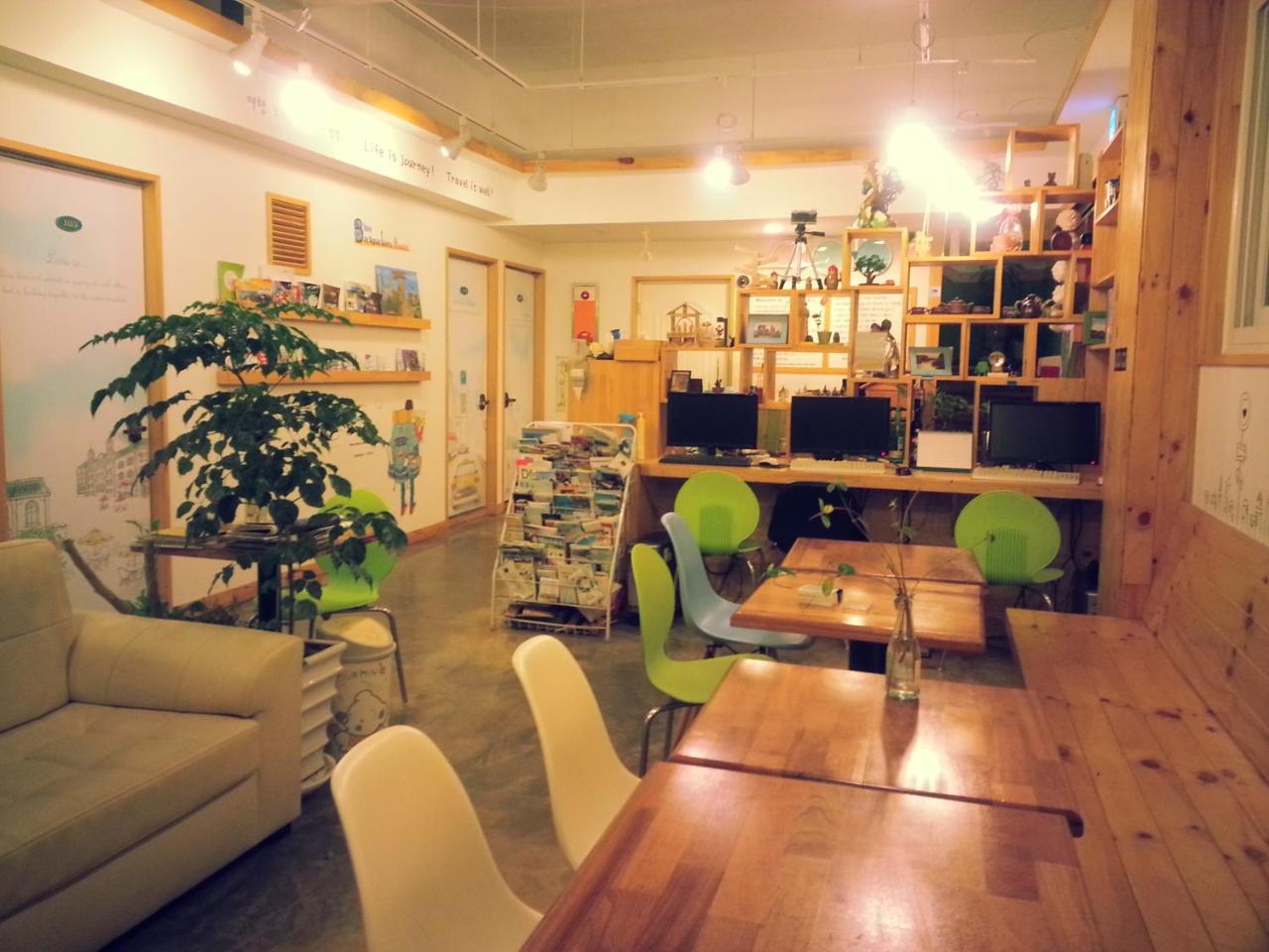 Blue Backpackers Hostel Busan Exterior photo